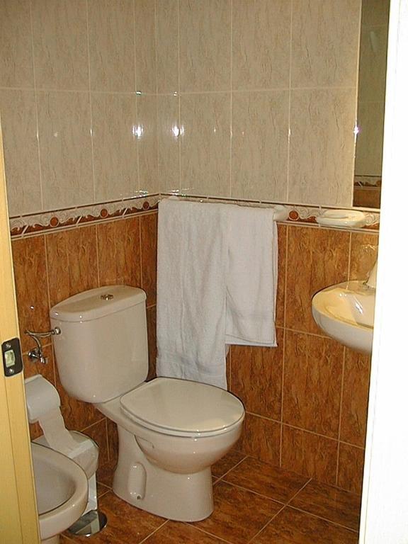 Hostal Restaurante Hermanos Zamora Palma del Río Zimmer foto